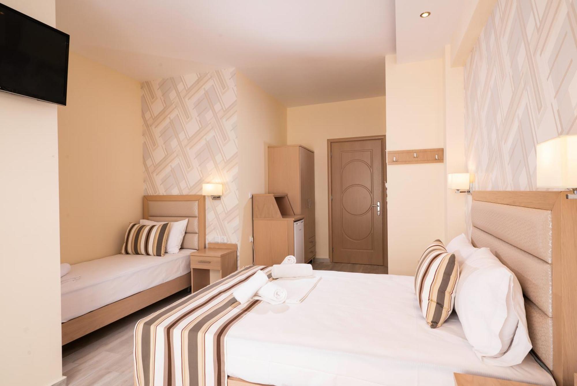 Star Bay Luxury Aparthotel Limenaria  Room photo